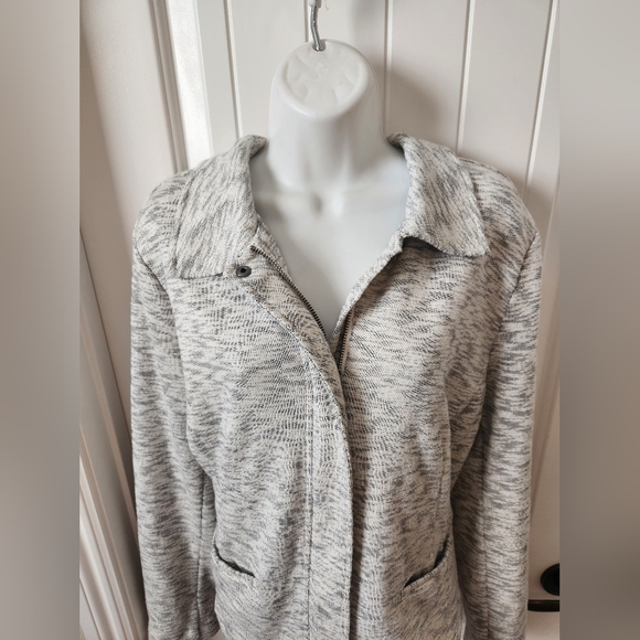 CAbi 5102 Neo Jacket in Gray | Size Large NWOT - Picture 6 of 9
